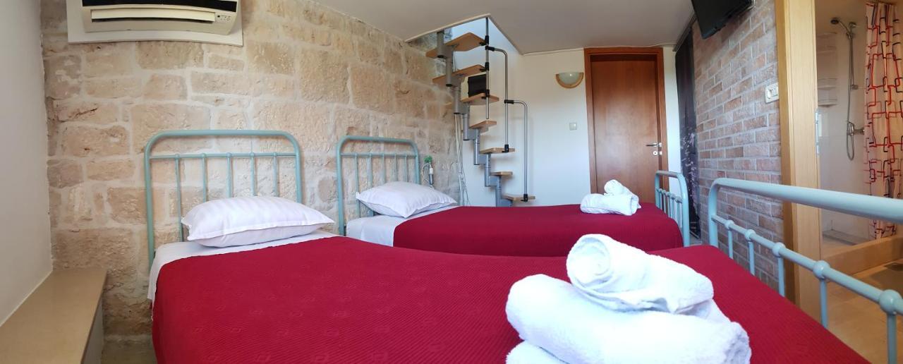 Holiday Home Gustirna Selca  Zimmer foto